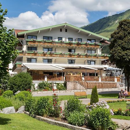 Haller'S Posthotel Riezlern Exterior foto