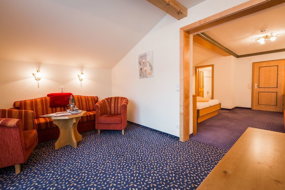 Haller'S Posthotel Riezlern Exterior foto